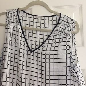 Black and white top